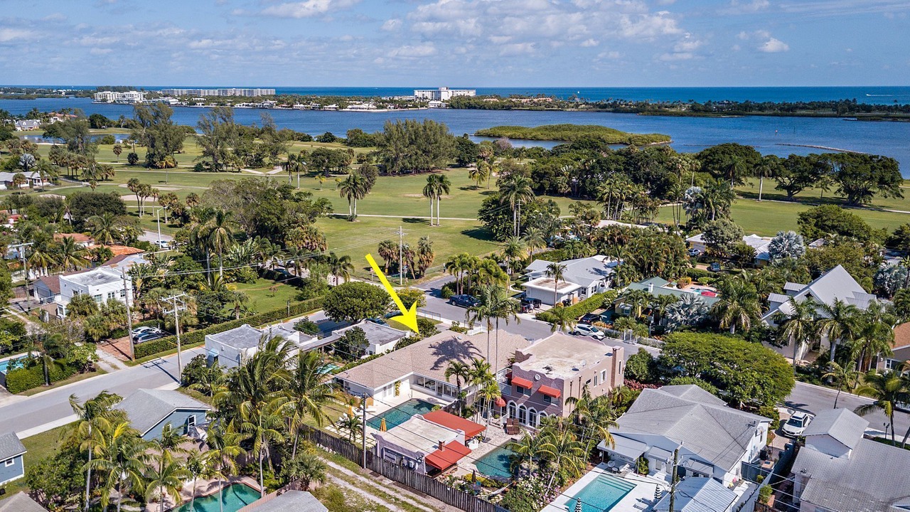 Photo of Outdoor in Parrot Cove