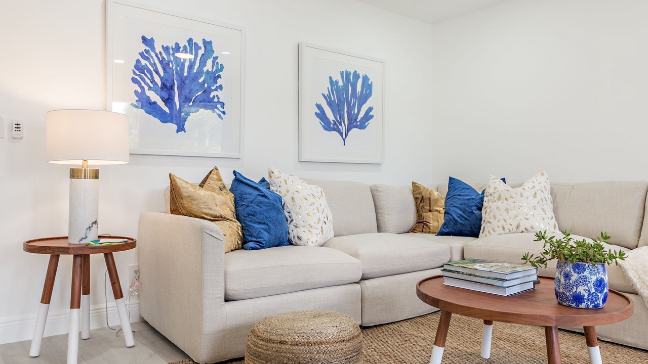 Photo of Livingroom in Parrot Cove
