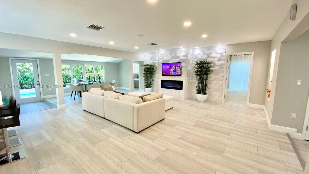 Photo of Livingroom in Pompano Isles
