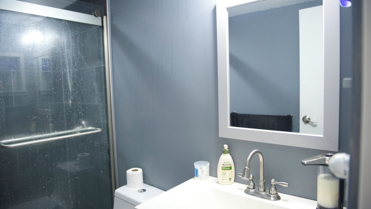 Photo of Bathroom in Lauderdale Lakes