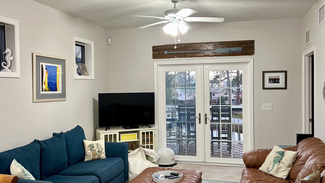 Photo of Livingroom in Levy County