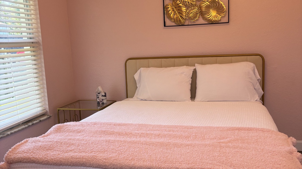 Photo of Bedroom in Gladeview