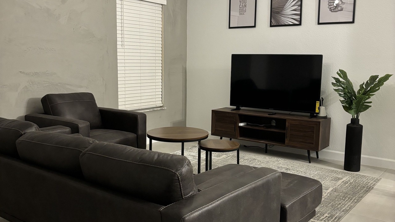 Photo of Livingroom in Gladeview