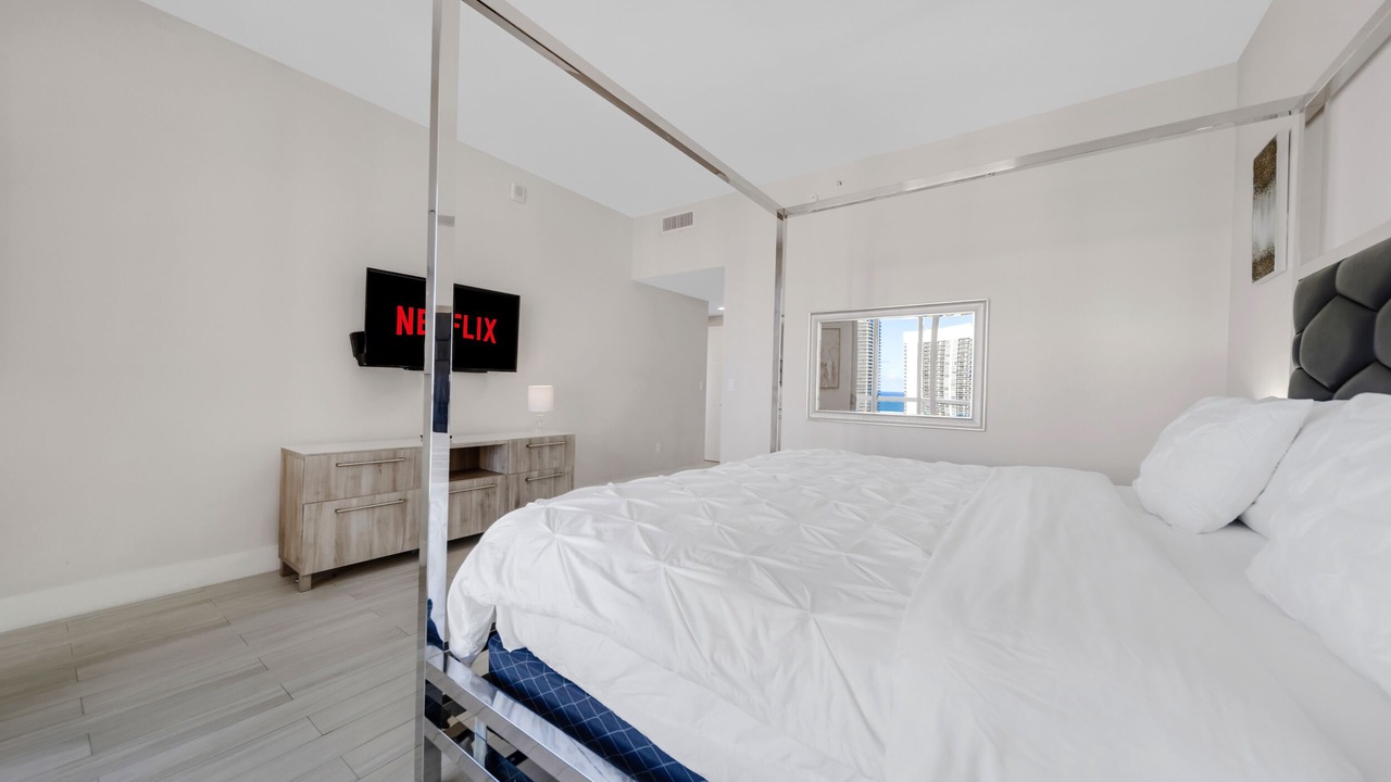 Photo of Bedroom in Hallandale Beach
