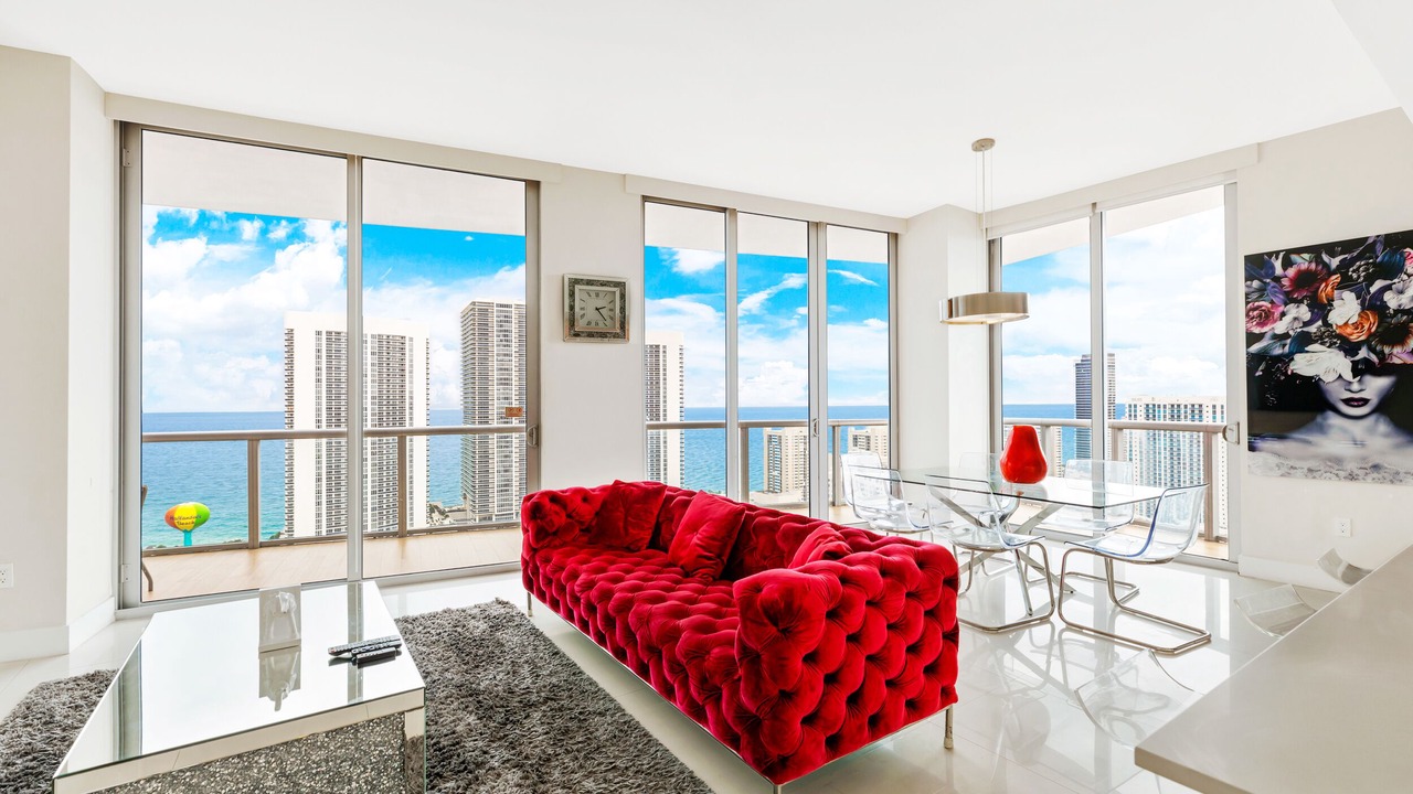 Photo of Livingroom in Hallandale Beach