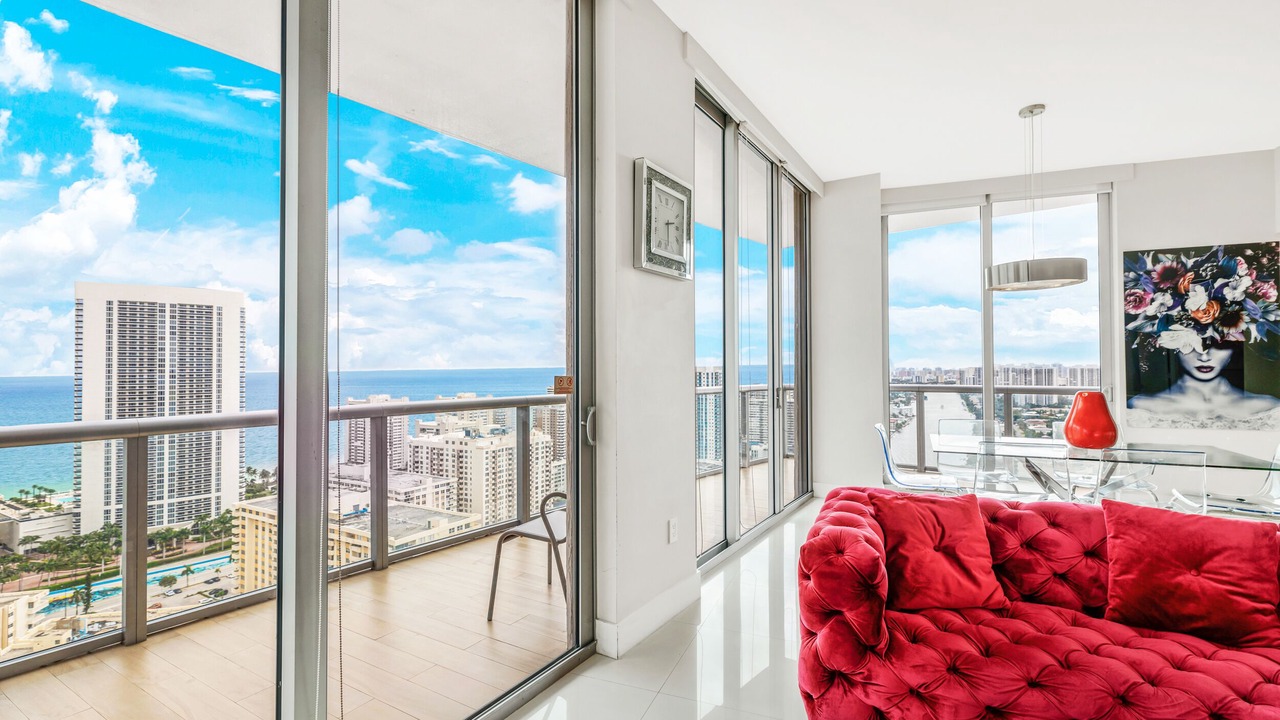 Photo of Livingroom in Hallandale Beach