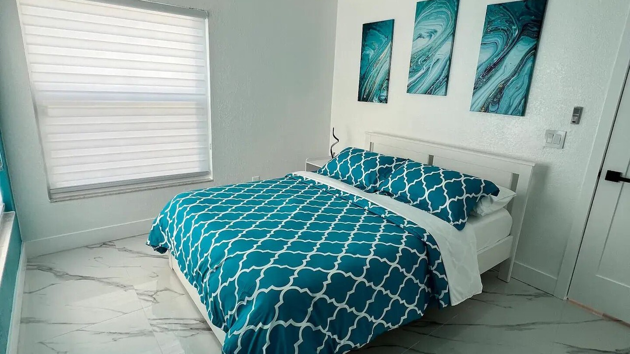 Photo of Bedroom in Lakeview Village