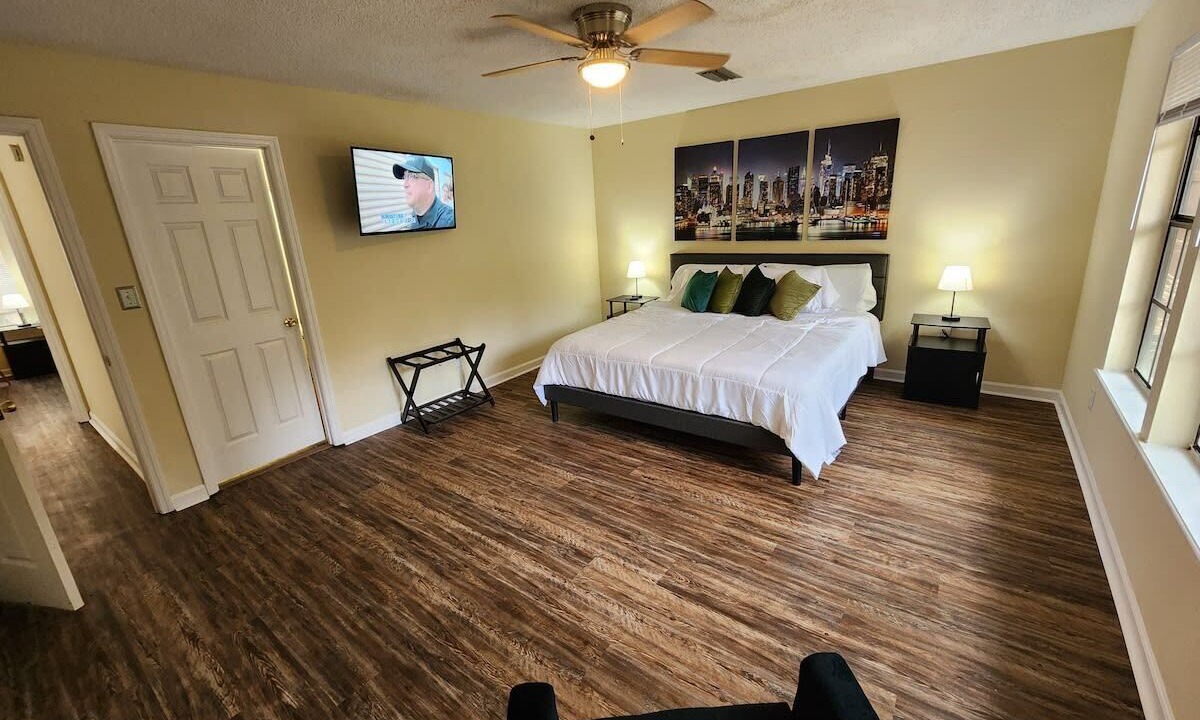 Photo of Bedroom in Tallahassee