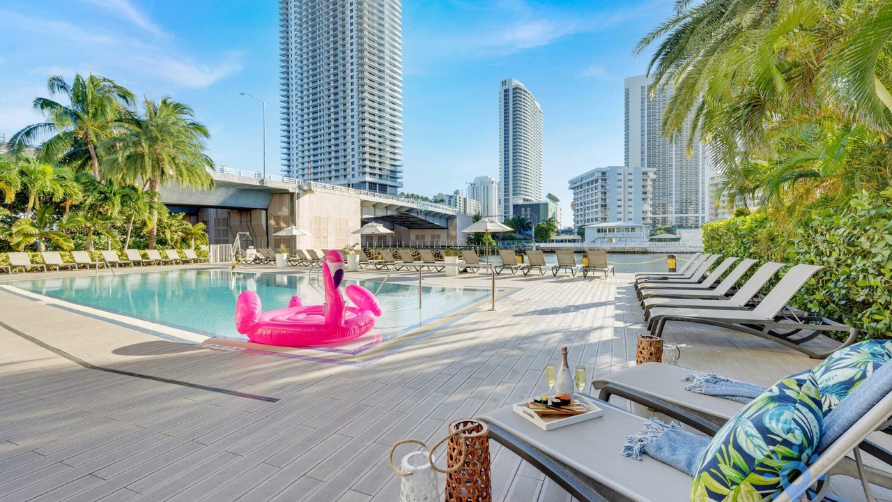 Photo of Outdoor in Hallandale Beach