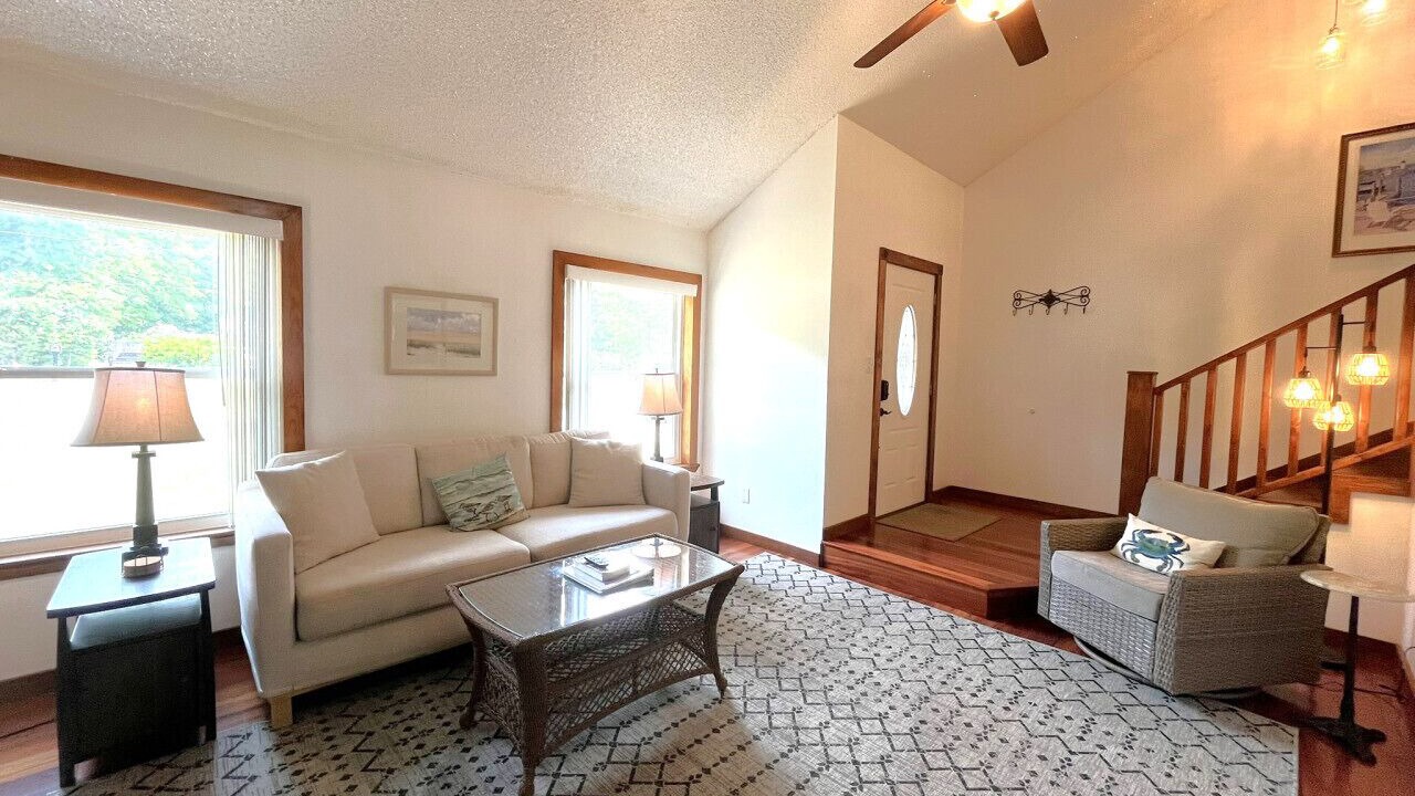 Photo of Livingroom in Milton