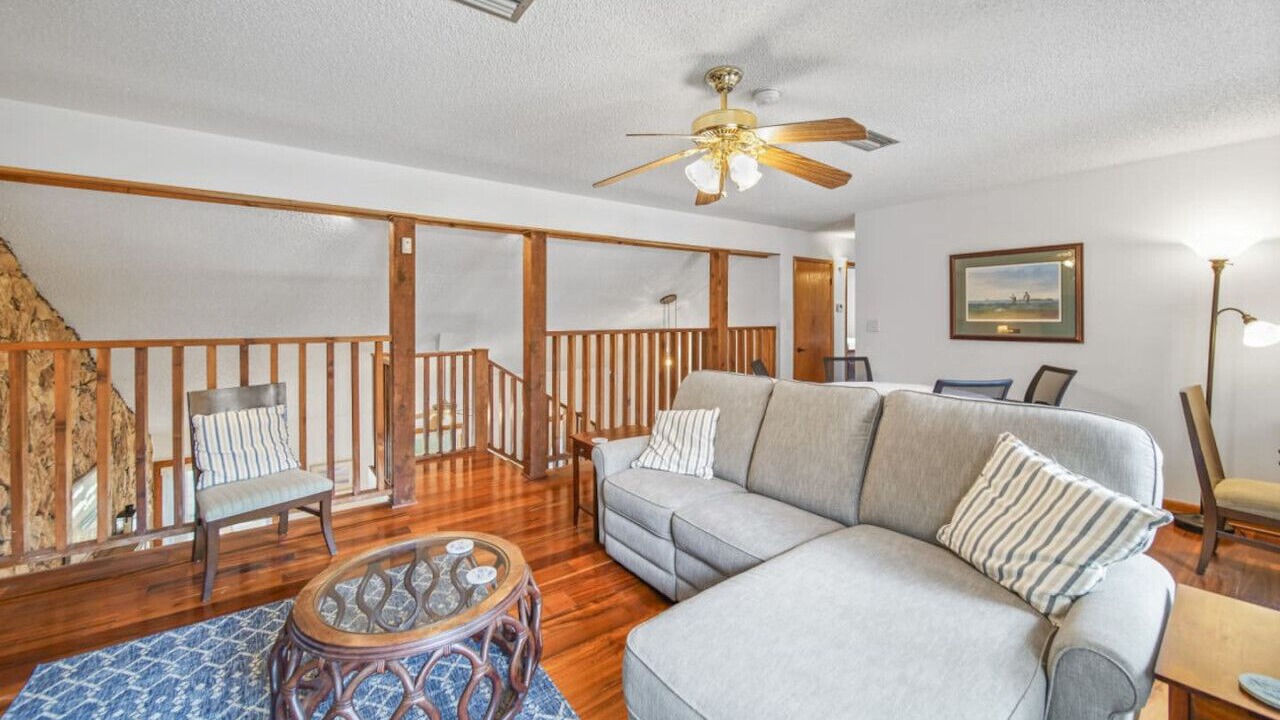 Photo of Livingroom in Milton