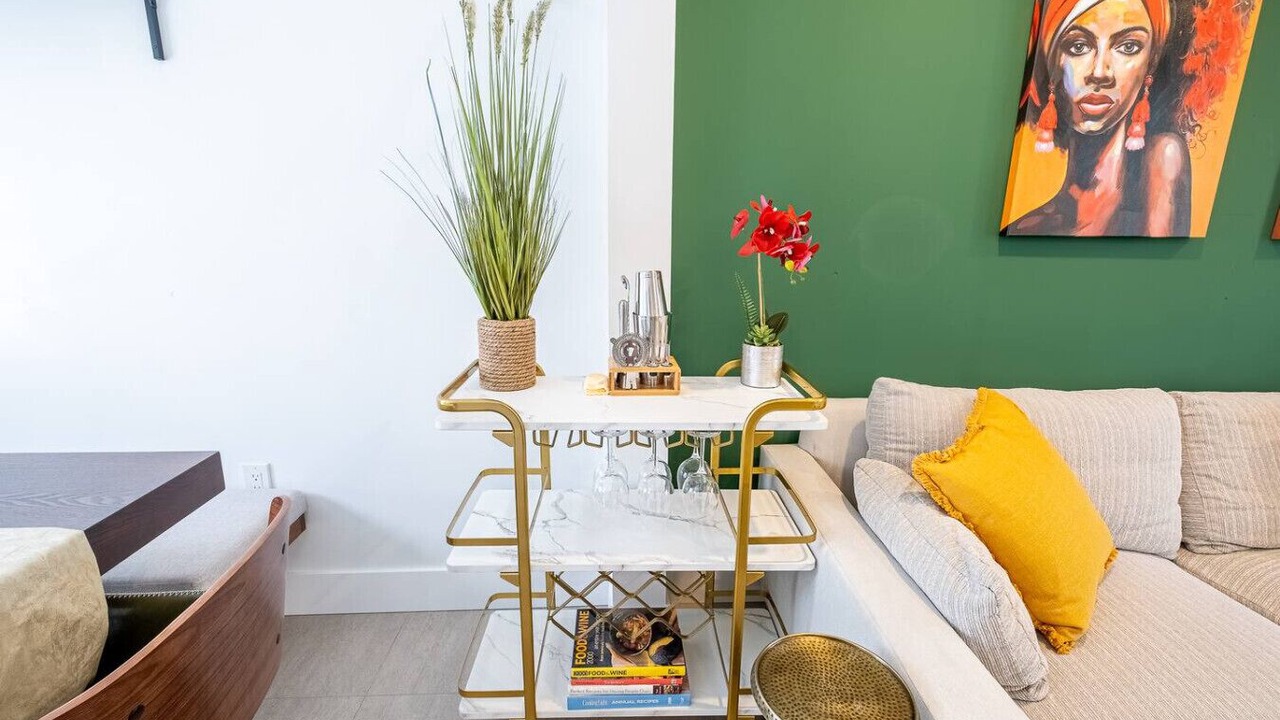 Photo of Livingroom in Biscayne Park