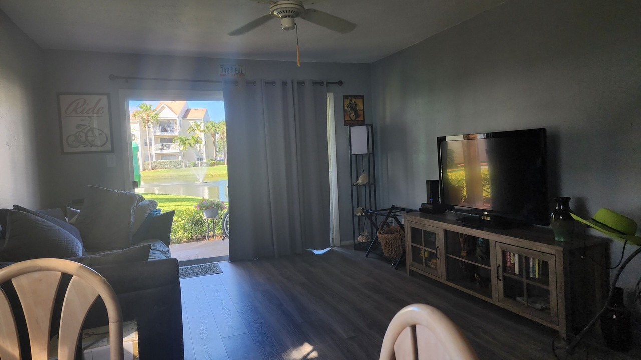 Photo of Livingroom in Ocean Side Village