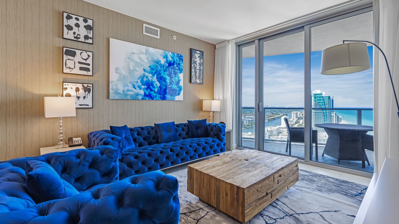Photo of Livingroom in Hallandale Beach