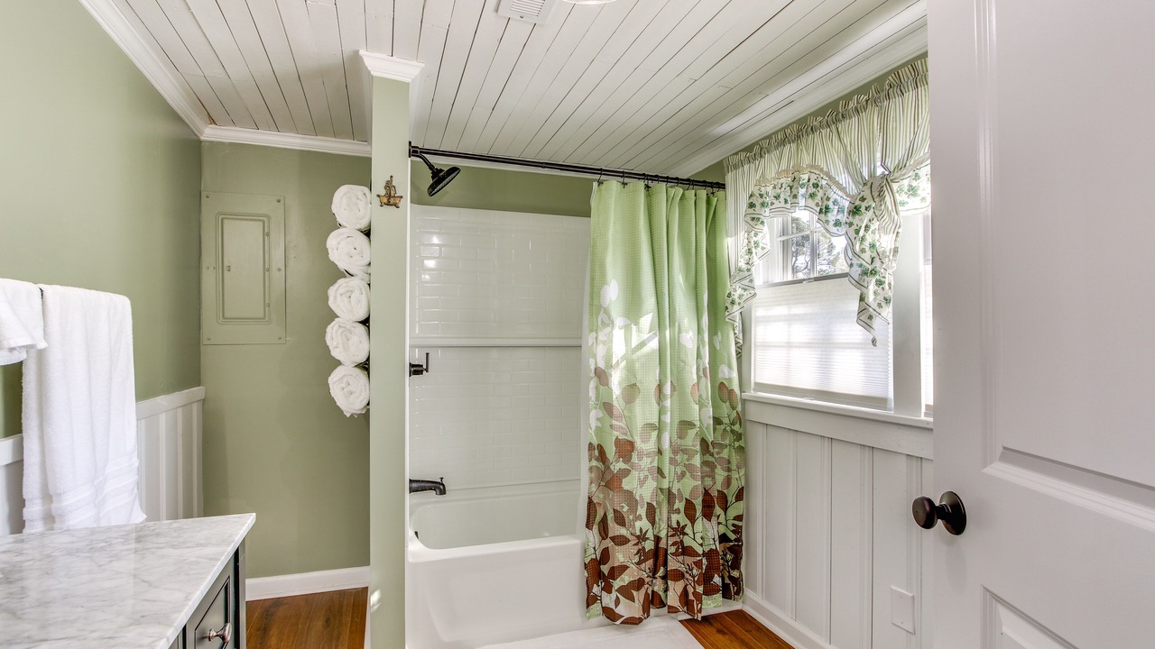 Photo of Bathroom in Killen