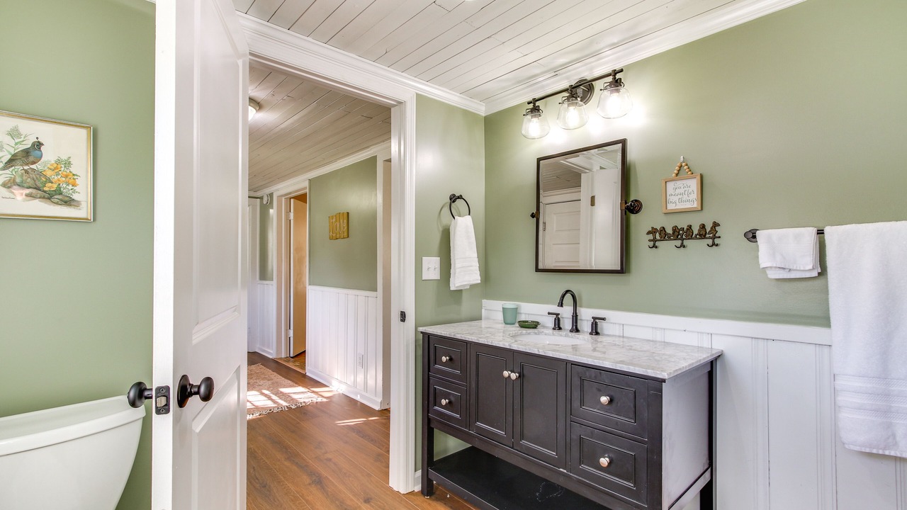 Photo of Bathroom in Killen