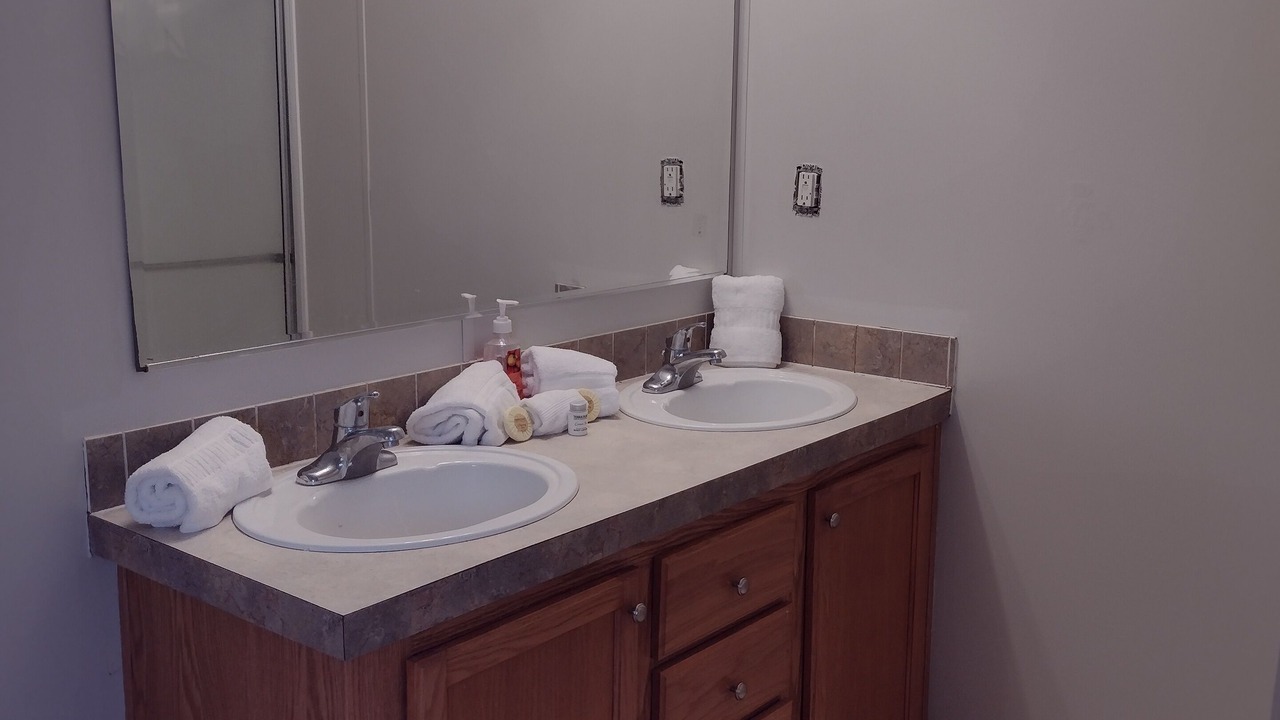 Photo of Bathroom in Blountstown