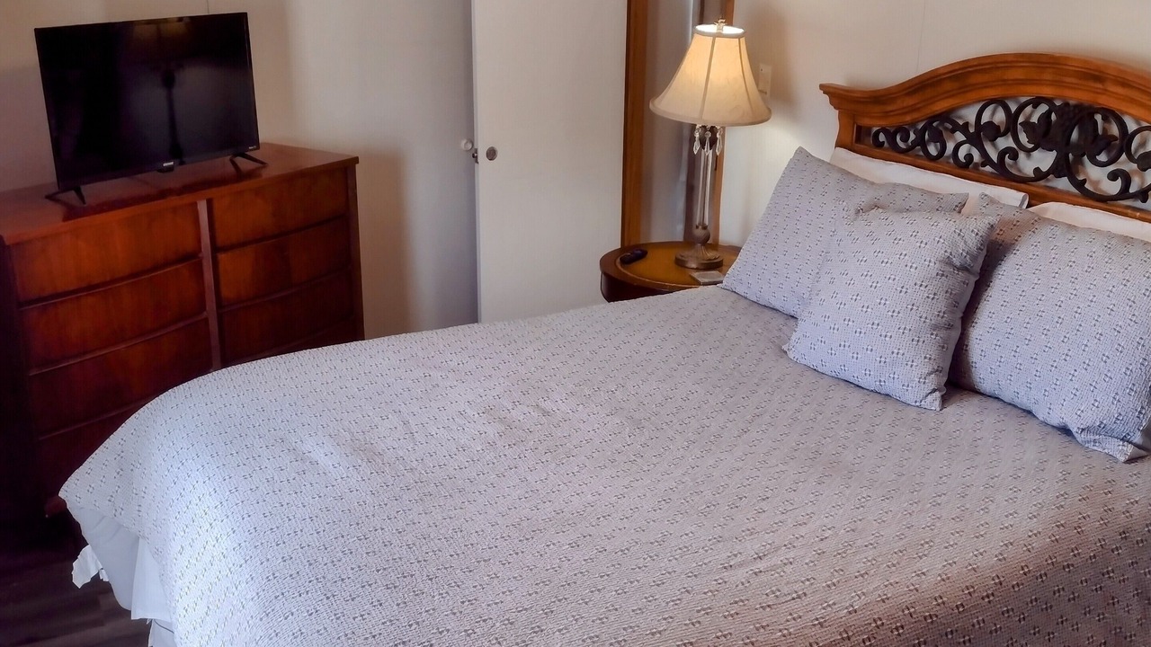 Photo of Bedroom in Blountstown