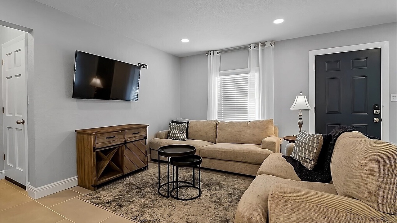 Photo of Livingroom in Sebastian Highlands