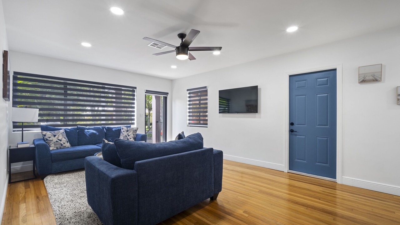 Photo of Livingroom in South New River Isles