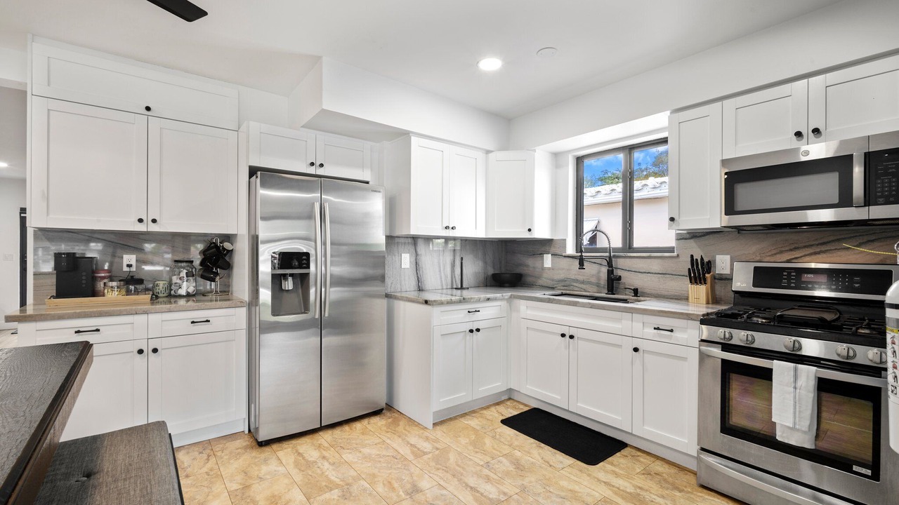 Photo of Kitchen in South New River Isles
