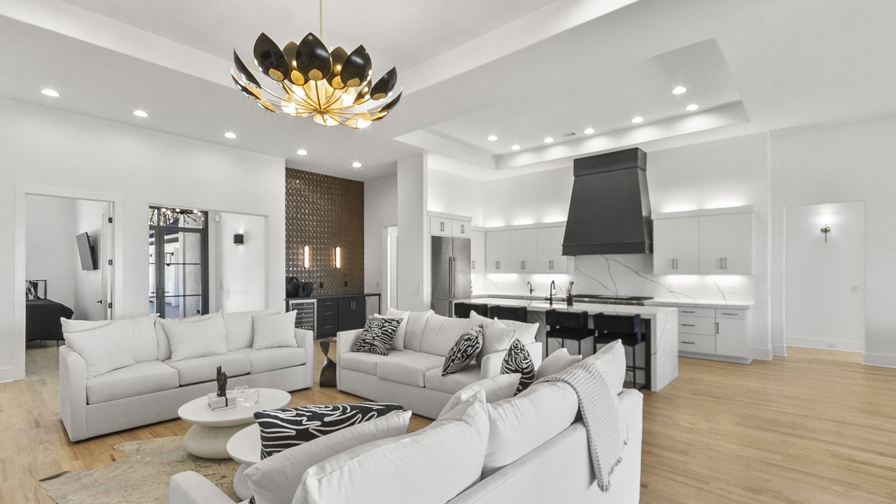 Photo of Livingroom in Northport