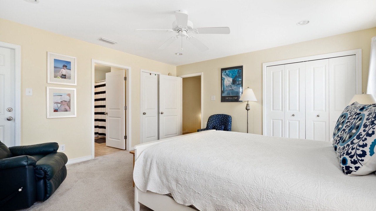 Photo of Bedroom in Dauphin Island