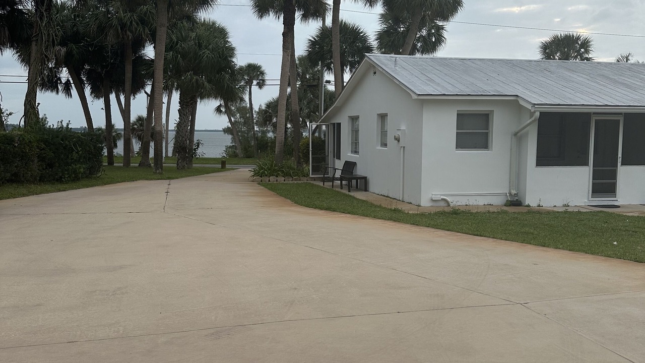 Photo of Others in Indian River Estates
