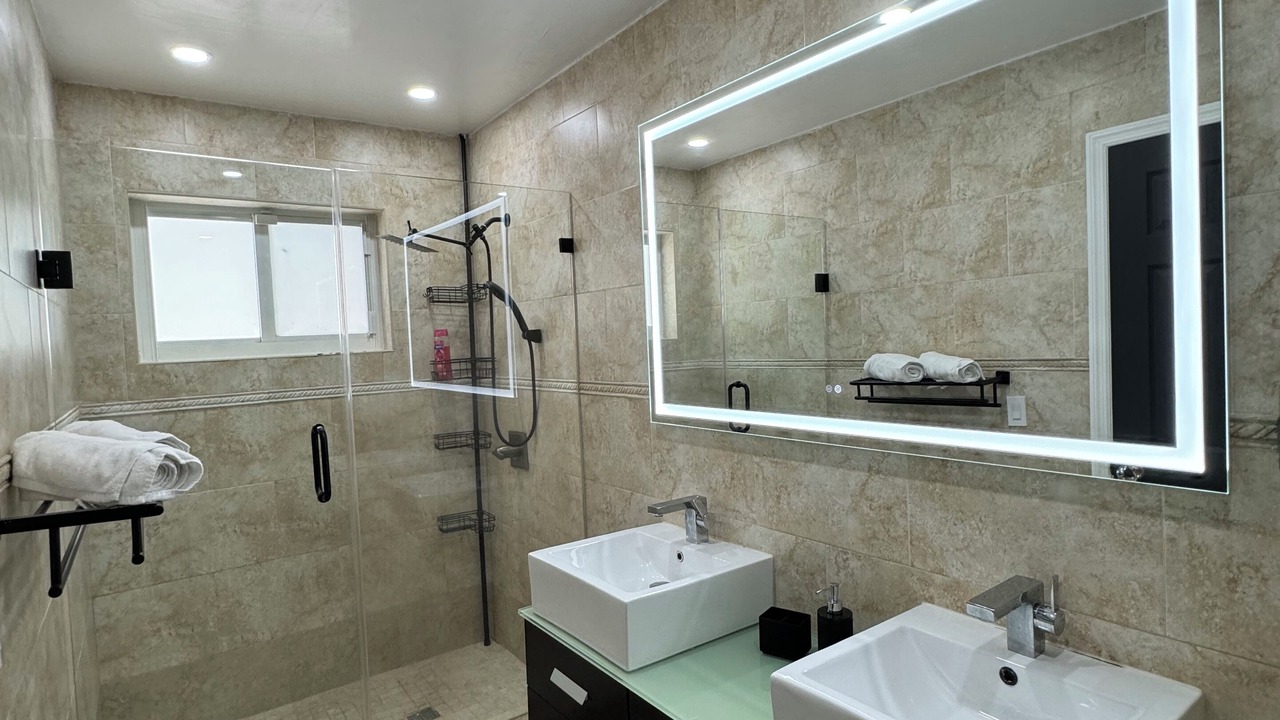 Photo of Bathroom in Miami Gardens