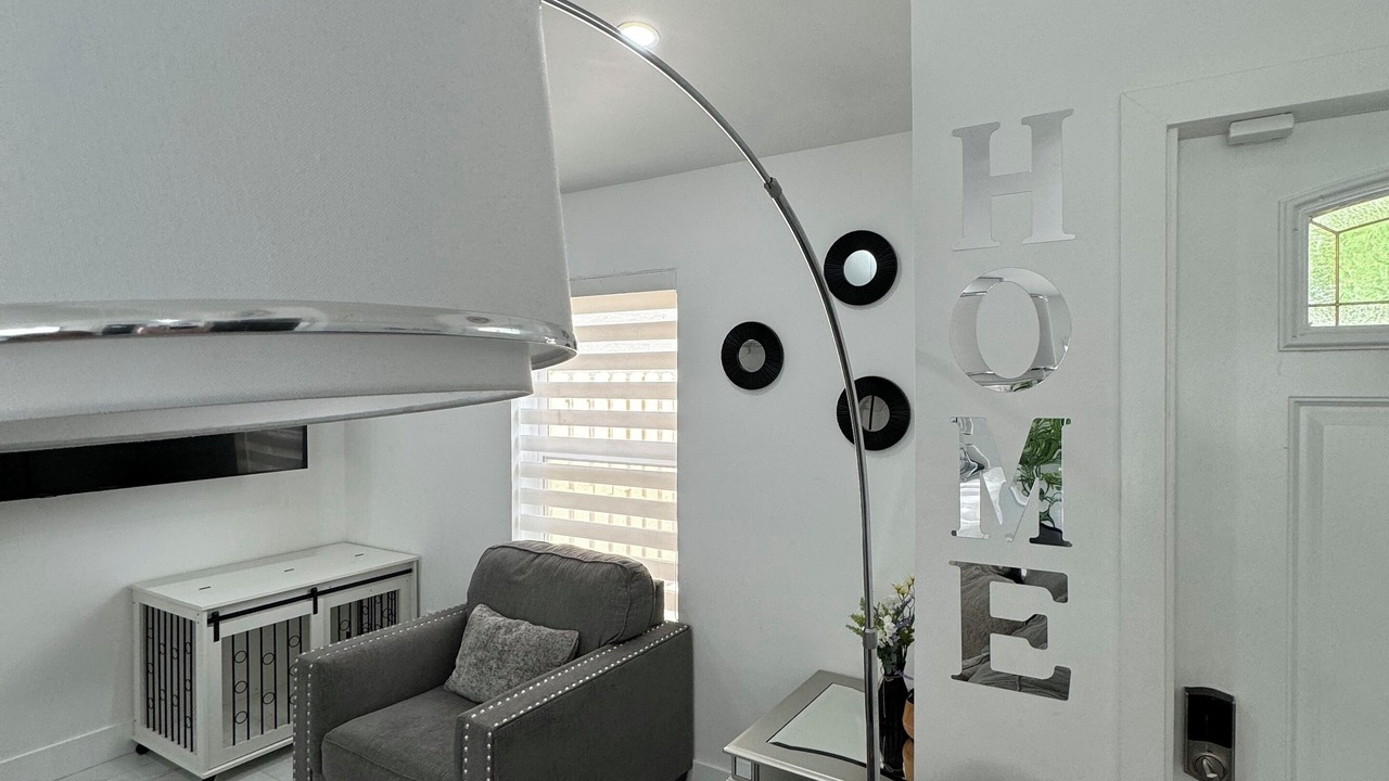 Photo of Livingroom in Miami Gardens