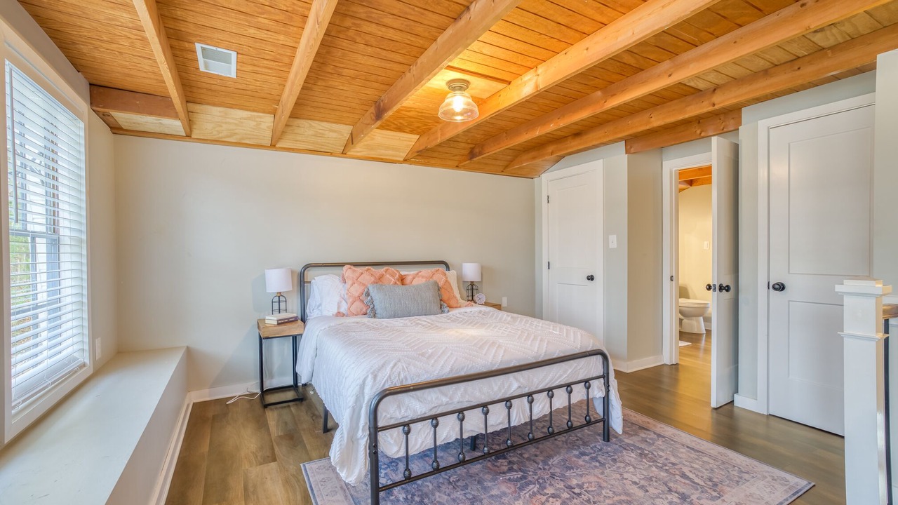 Photo of Bedroom in Killen