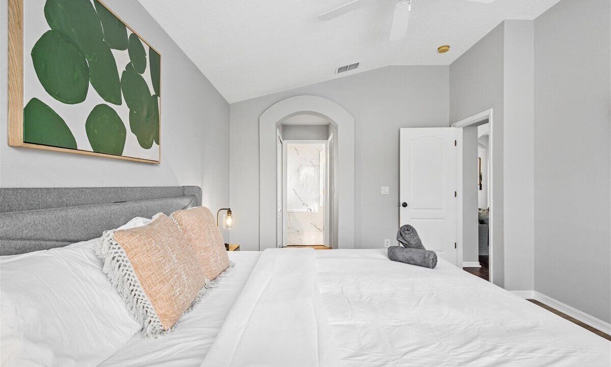 Photo of Bedroom in Meadow Pointe