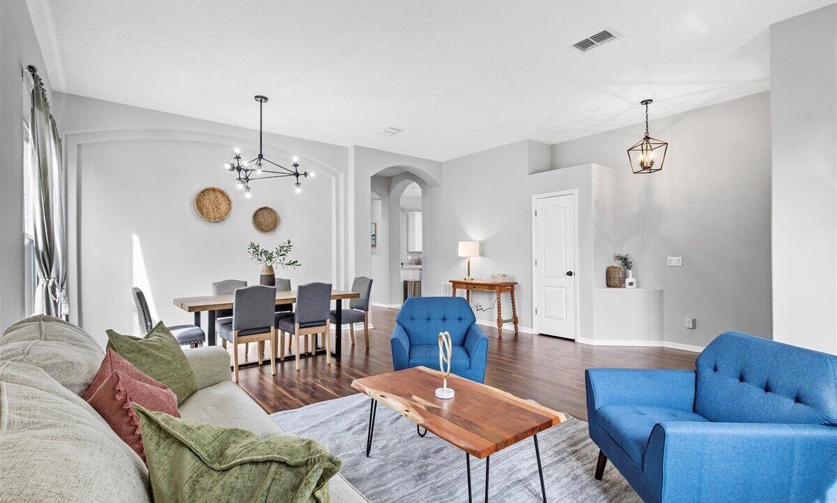 Photo of Livingroom in Meadow Pointe