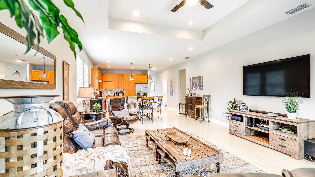 Photo of Livingroom in Carver City - Lincoln Gardens