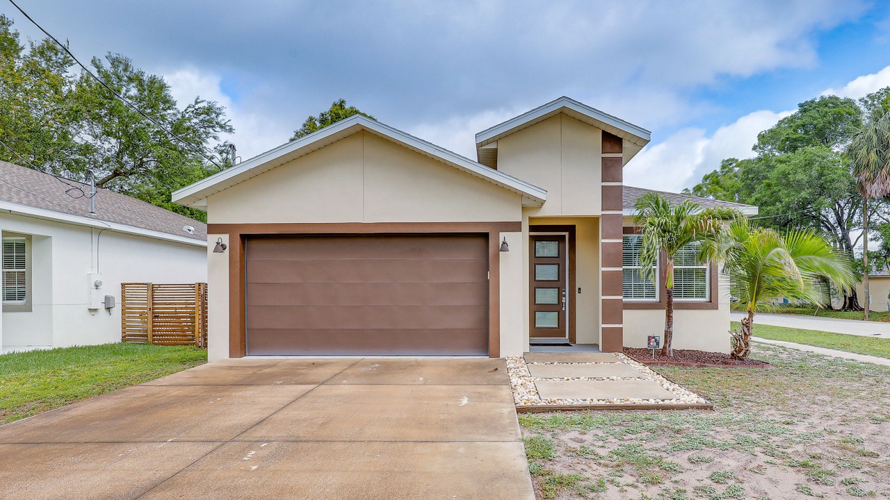 Photo of Outdoor in Carver City - Lincoln Gardens