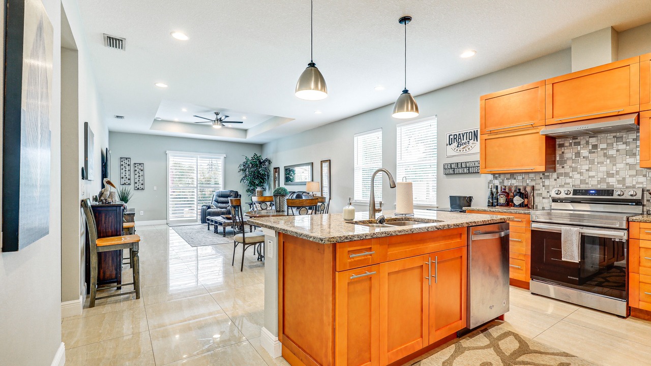 Photo of Kitchen in Carver City - Lincoln Gardens