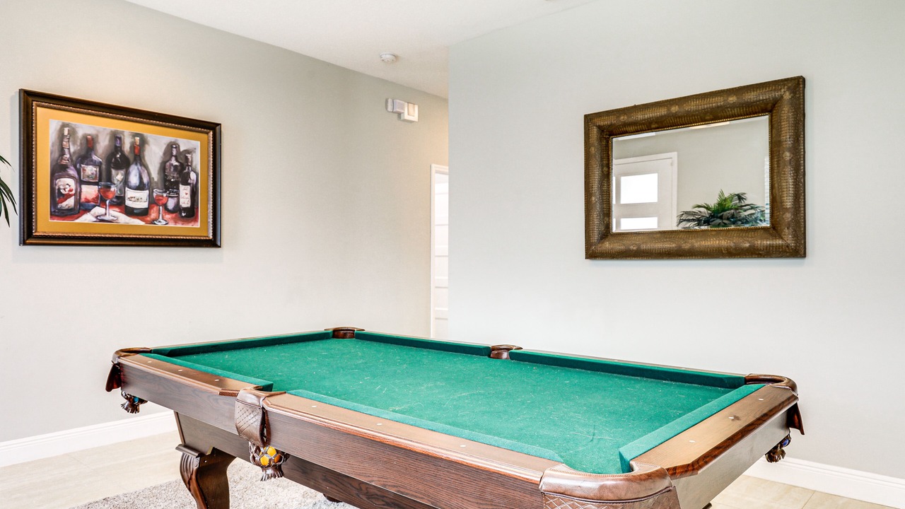 Photo of Bedroom in Carver City - Lincoln Gardens