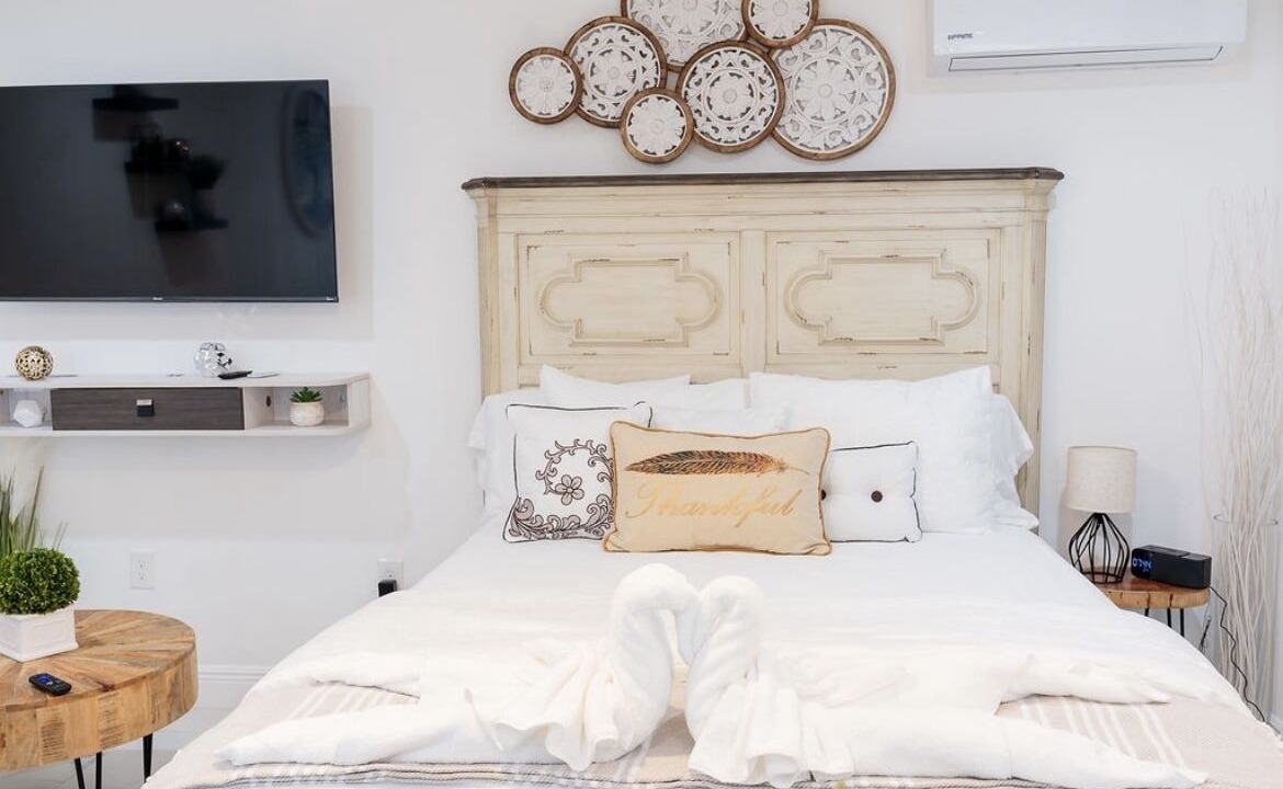 Photo of Bedroom in Bearss Plaza