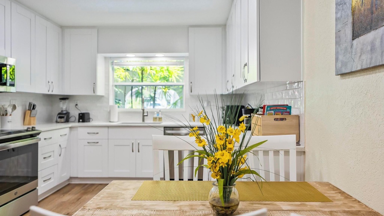 Photo of Kitchen in Fairoaks Manhattan Manor