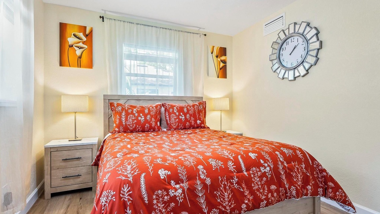 Photo of Bedroom in Fairoaks Manhattan Manor