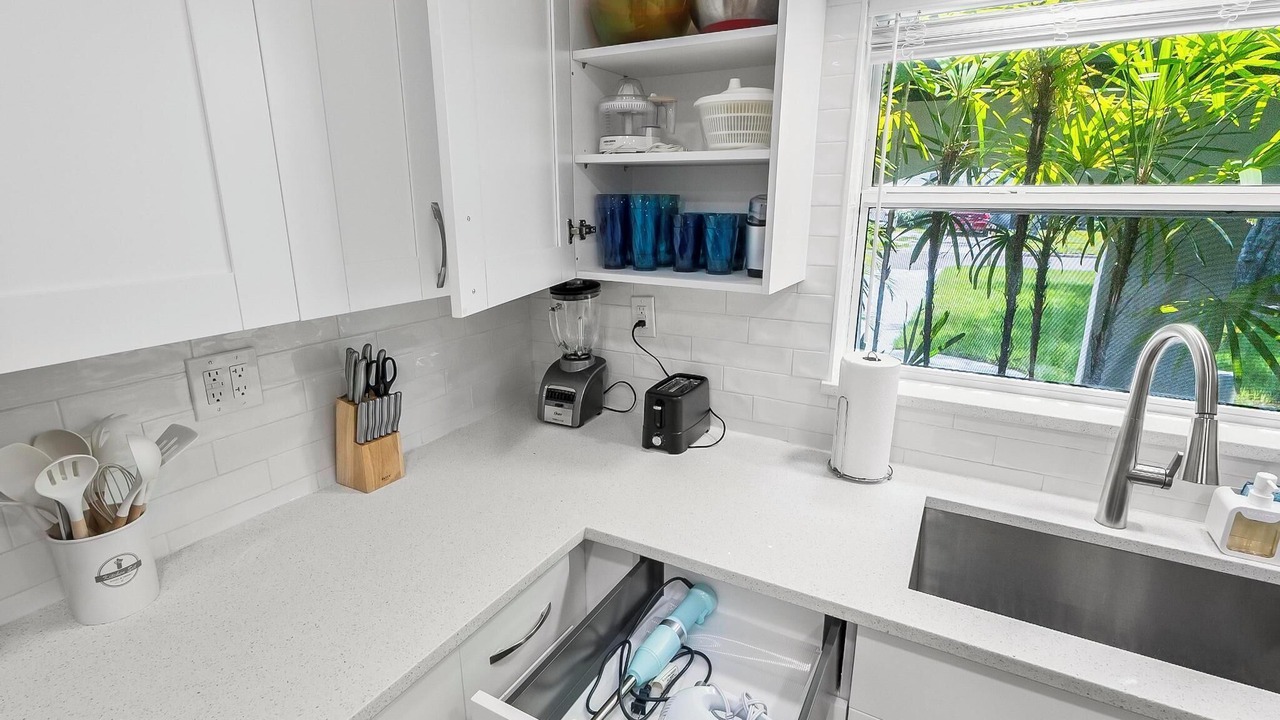 Photo of Kitchen in Fairoaks Manhattan Manor