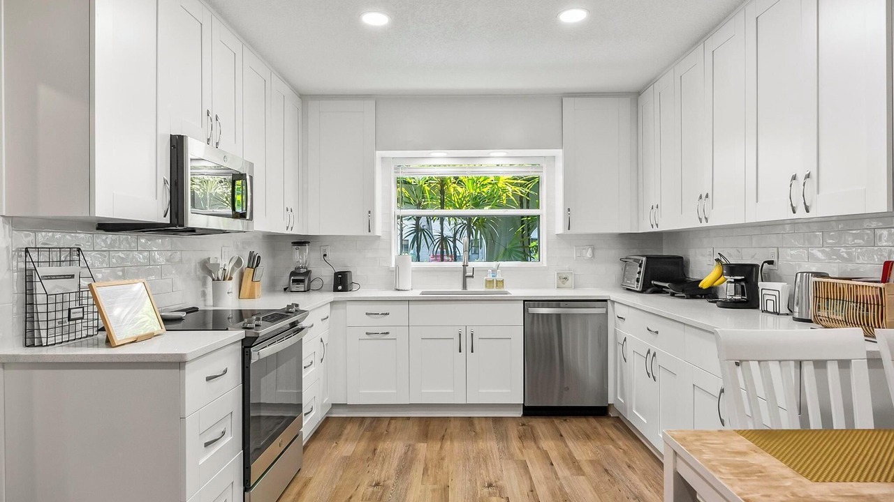 Photo of Kitchen in Fairoaks Manhattan Manor