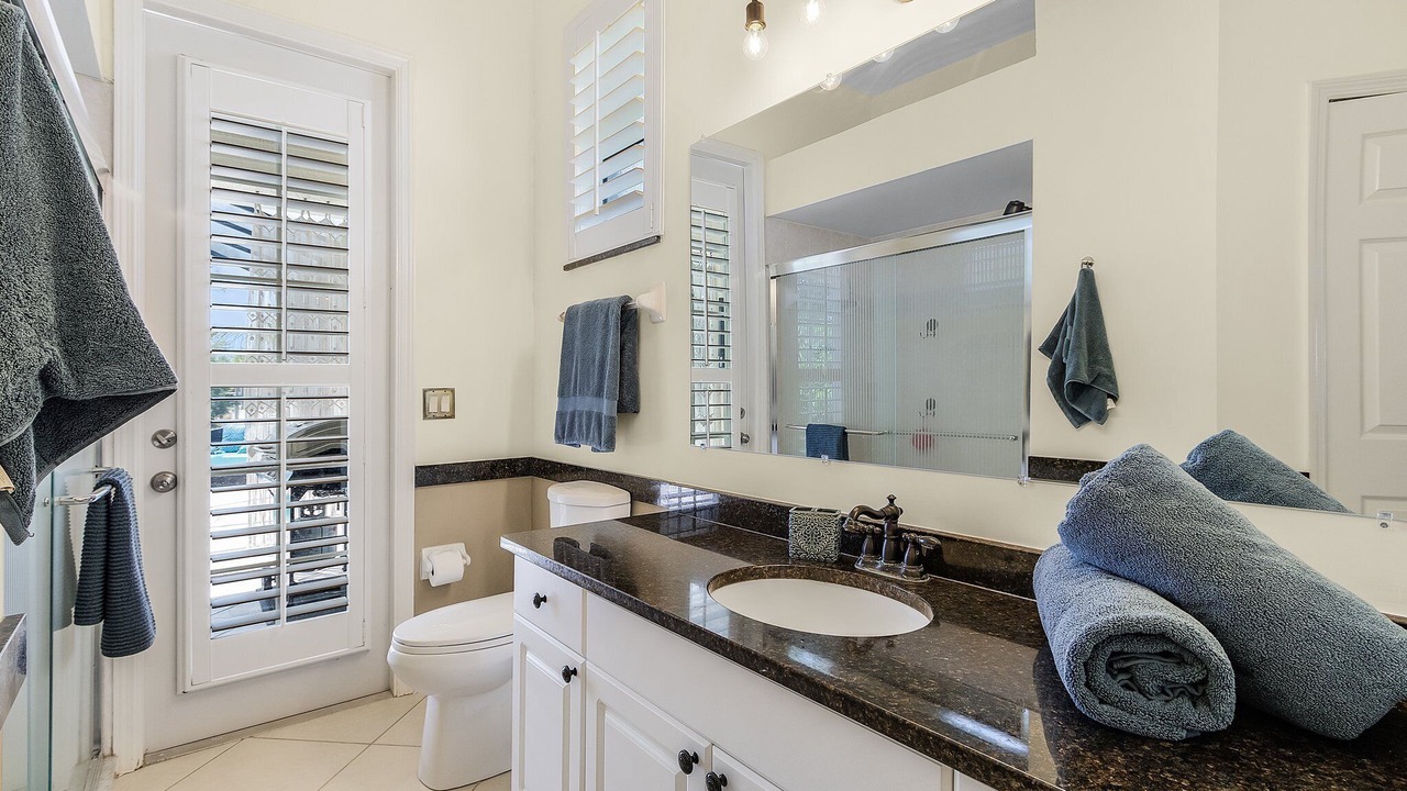 Photo of Bathroom in Trafalgar