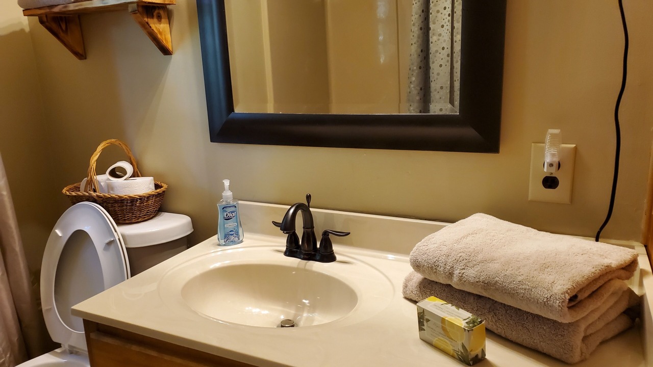 Photo of Bathroom in Hiawassee