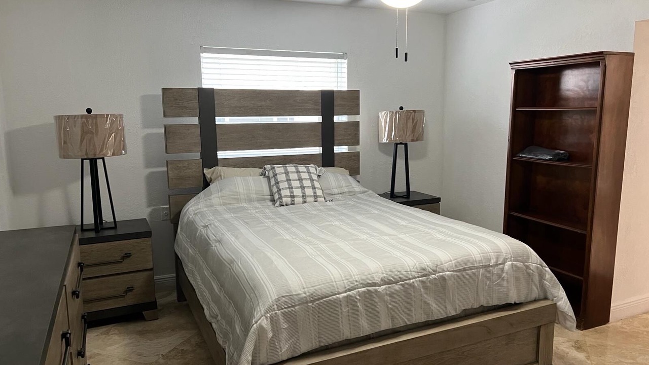 Photo of Bedroom in Pembroke Pines