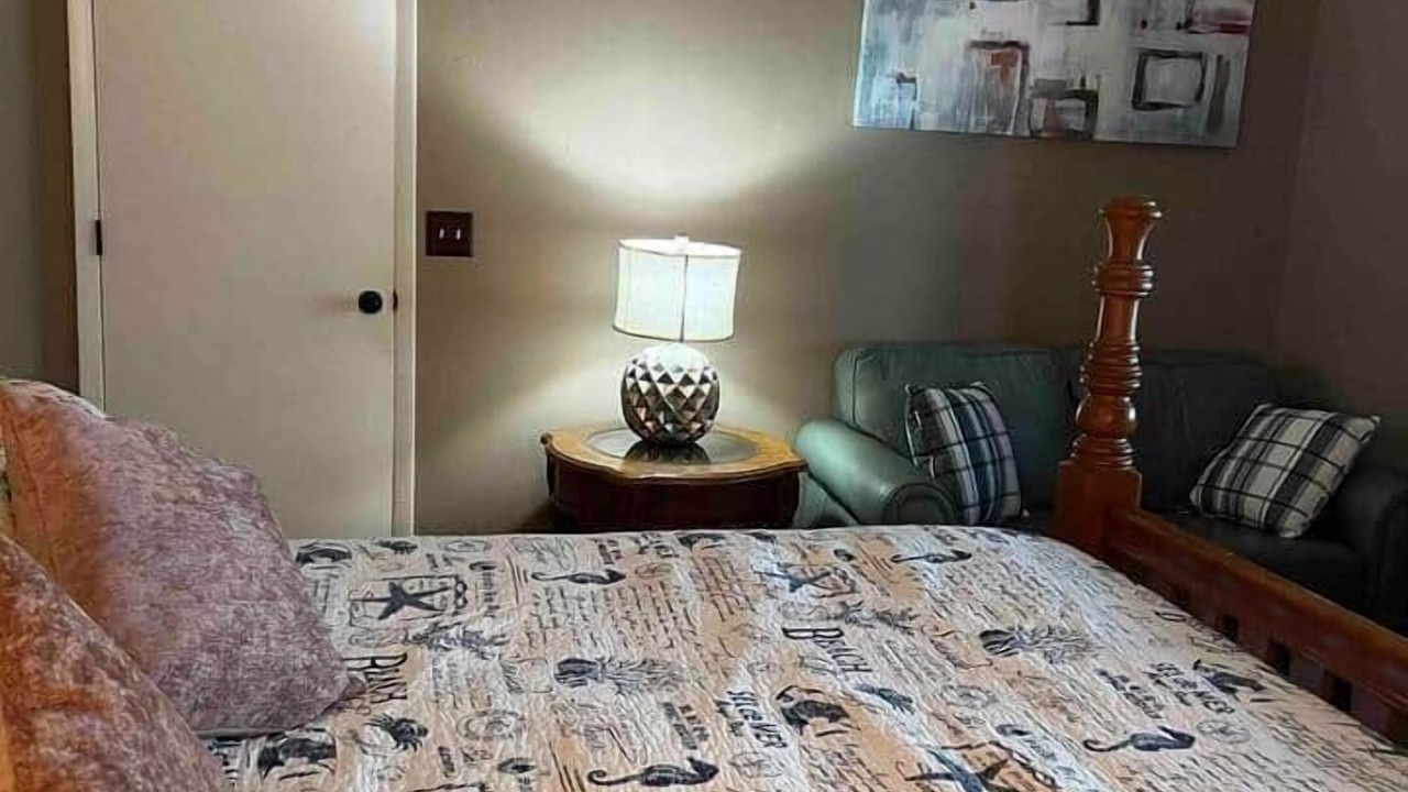 Photo of Bedroom in Caloosahatchee