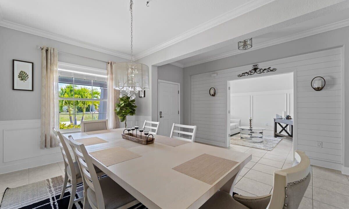 Photo of Livingroom in South Gulf Cove