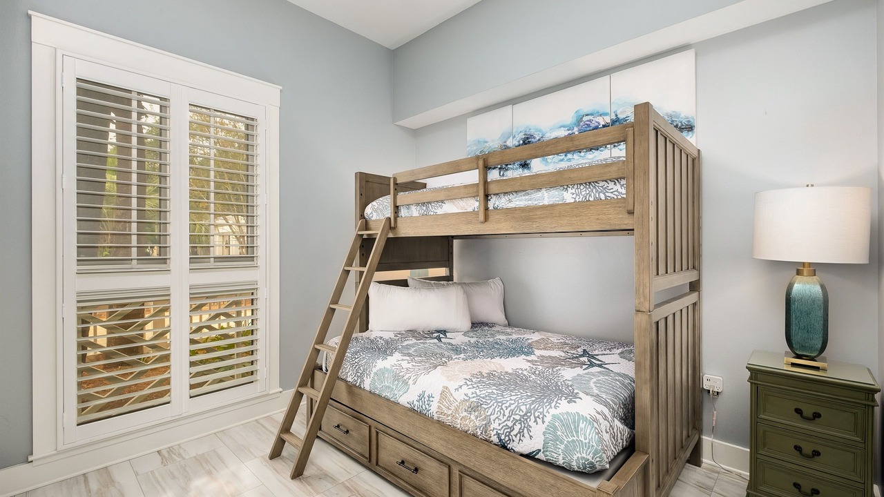 Photo of Bedroom in Baytowne Wharf