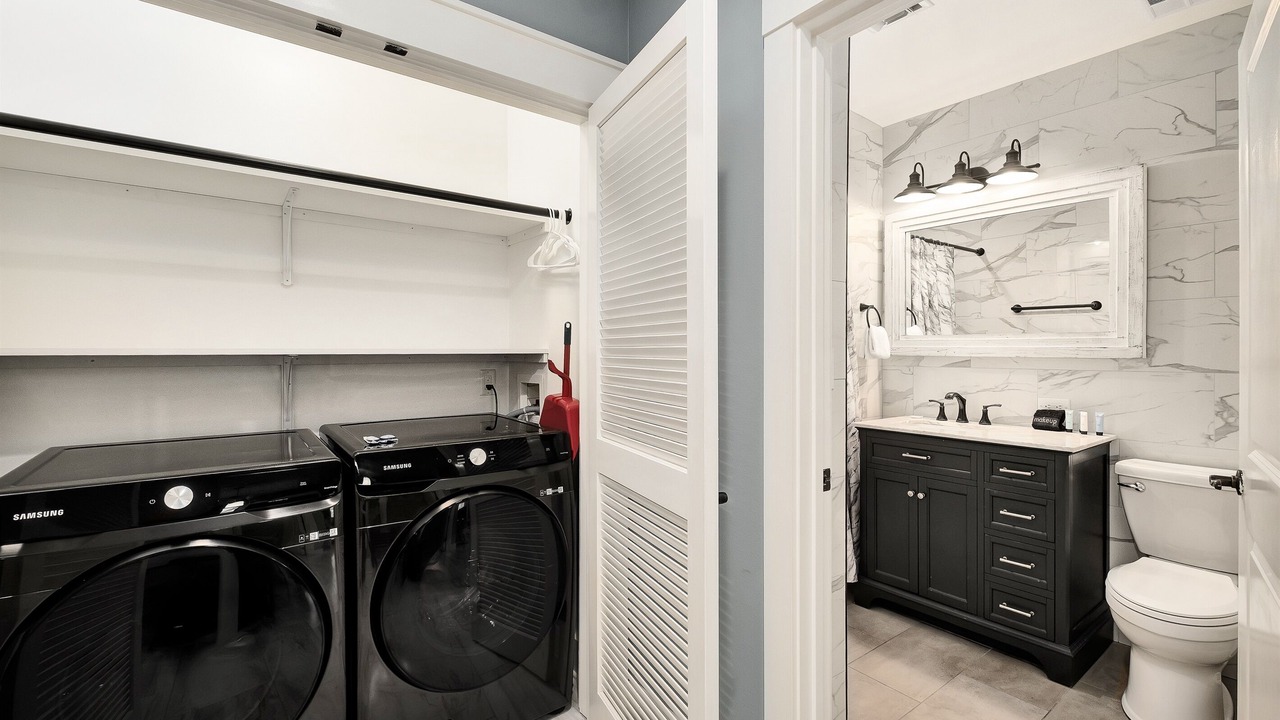 Photo of Bathroom in Baytowne Wharf