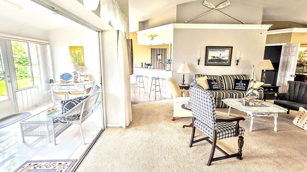 Photo of Livingroom in Winter Haven